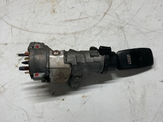 bontott AUDI A4 B6 Gyújtáskapcsoló Házzal