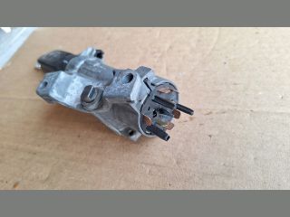 bontott AUDI A4 B6 Gyújtáskapcsoló Házzal