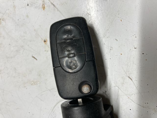 bontott AUDI A4 B6 Gyújtáskapcsoló Házzal