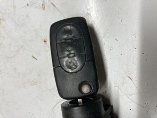 bontott AUDI A4 B6 Gyújtáskapcsoló Házzal