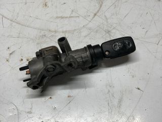 bontott AUDI A4 B6 Gyújtáskapcsoló Házzal
