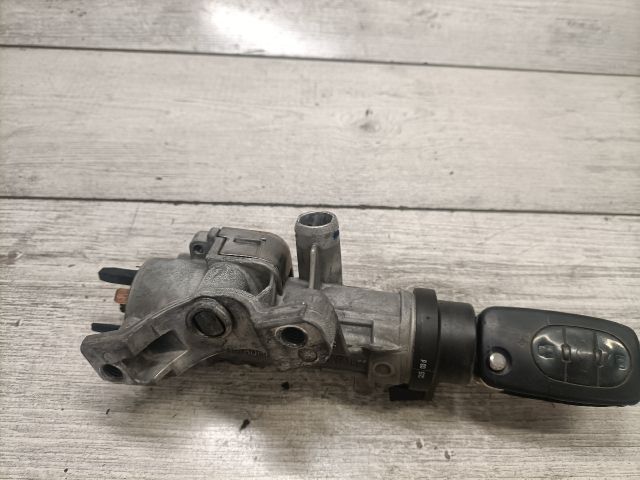 bontott AUDI A4 B6 Gyújtáskapcsoló