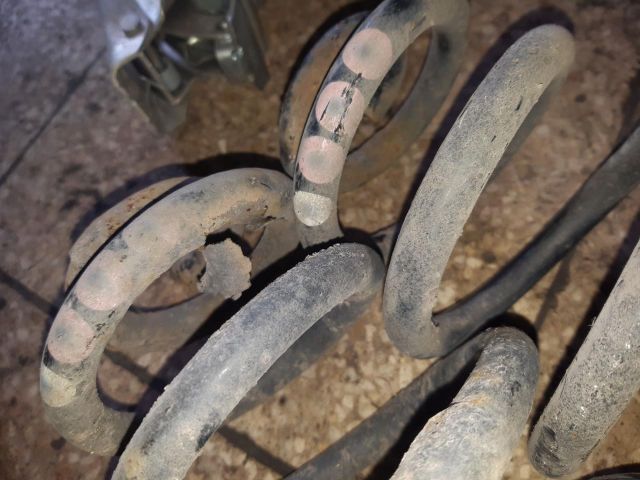 bontott AUDI A4 B6 Hátsó Rugó Pár