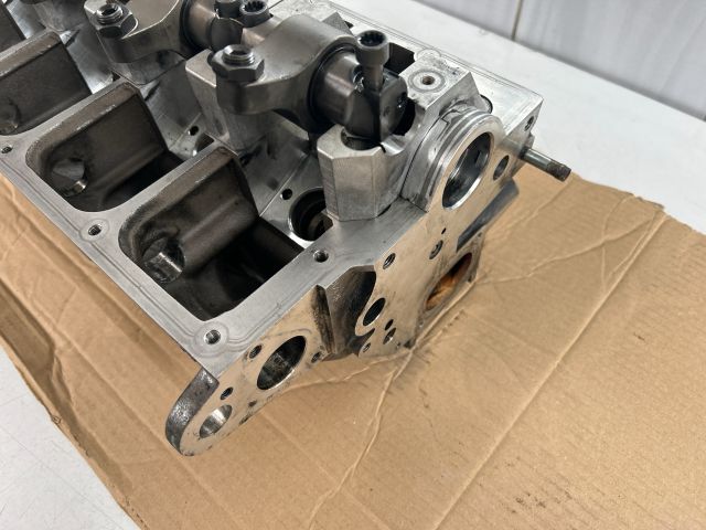 bontott AUDI A4 B6 Hengerfej