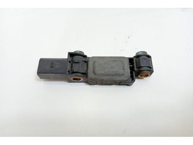 bontott AUDI A4 B6 Jeladó (Magában)