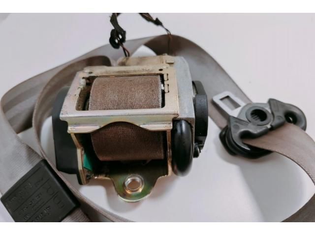 bontott AUDI A4 B6 Jobb első Biztonsági Öv