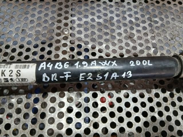 bontott AUDI A4 B6 Jobb Féltengely