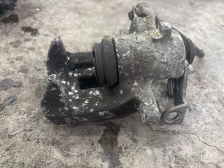 bontott AUDI A4 B6 Jobb hátsó Féknyereg Munkahengerrel