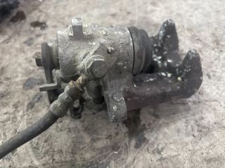 bontott AUDI A4 B6 Jobb hátsó Féknyereg Munkahengerrel