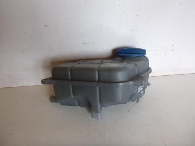 bontott AUDI A4 B6 Kiegyenlítő Tartály