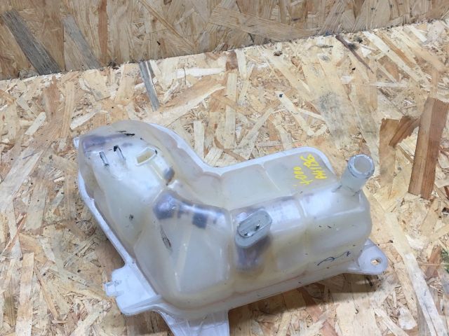 bontott AUDI A4 B6 Kiegyenlítő Tartály