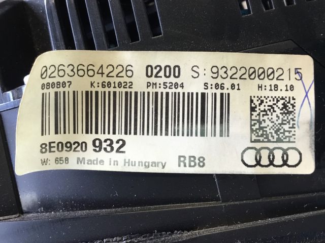 bontott AUDI A4 B6 Kilométeróra