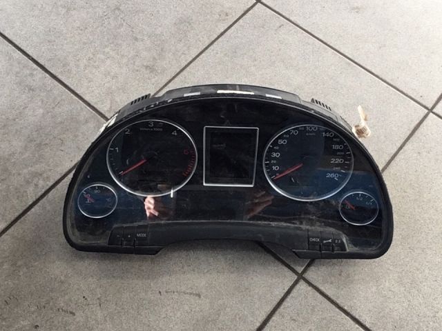 bontott AUDI A4 B6 Kilométeróra