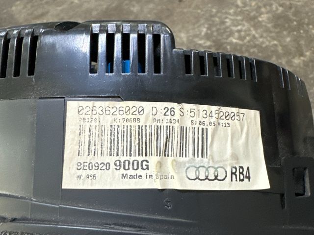 bontott AUDI A4 B6 Kilométeróra