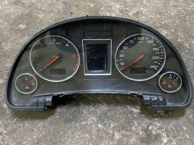 bontott AUDI A4 B6 Kilométeróra