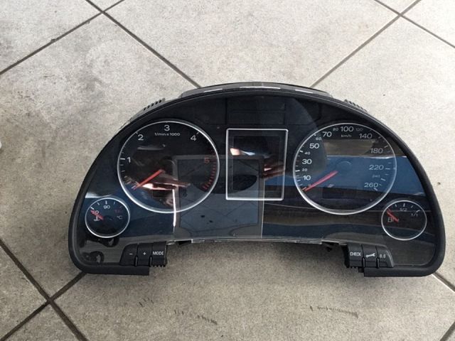 bontott AUDI A4 B6 Kilométeróra