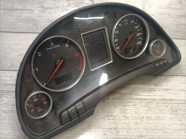 bontott AUDI A4 B6 Kilométeróra