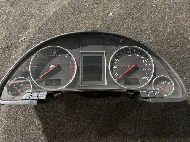 bontott AUDI A4 B6 Kilométeróra