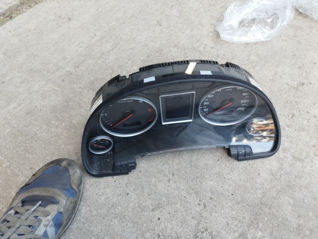 bontott AUDI A4 B6 Kilométeróra