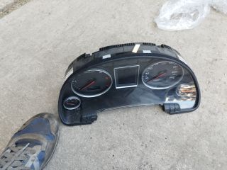 bontott AUDI A4 B6 Kilométeróra