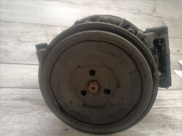 bontott AUDI A4 B6 Klímakompresszor