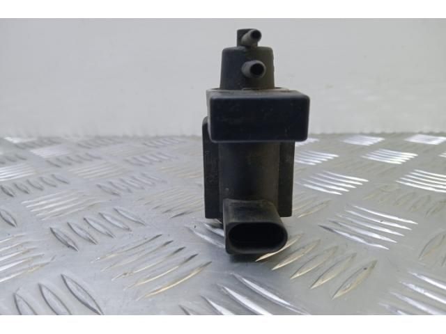 bontott AUDI A4 B6 Lefújószelep