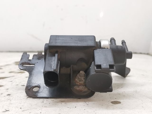 bontott AUDI A4 B6 Lefújószelep