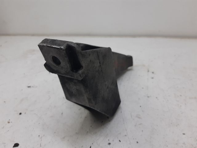 bontott AUDI A4 B6 Motor Tartó Bak Bal