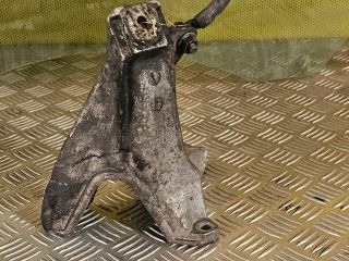 bontott AUDI A4 B6 Motor Tartó Bak (Fém)