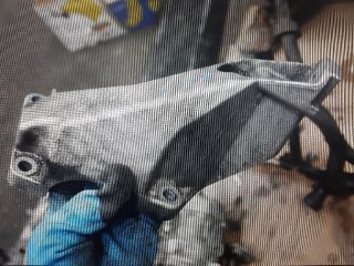 bontott AUDI A4 B6 Motor Tartó Bak (Fém)