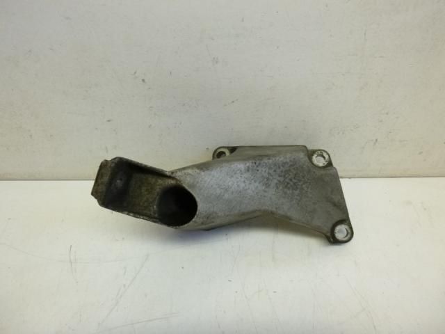 bontott AUDI A4 B6 Motor Tartó Bak (Fém)