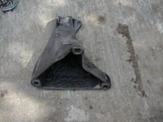 bontott AUDI A4 B6 Motor Tartó Bak Jobb