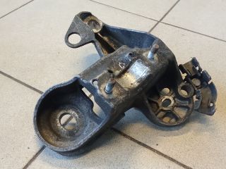 bontott AUDI A4 B6 Motor Tartó Bak (Pozíciófüggetlen)