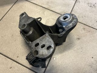 bontott AUDI A4 B6 Motor Tartó Bak (Pozíciófüggetlen)