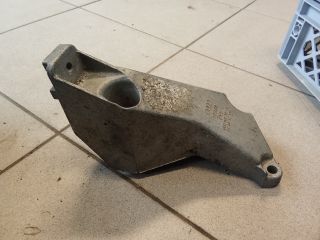 bontott AUDI A4 B6 Motor Tartó Bak (Pozíciófüggetlen)