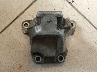 bontott AUDI A4 B6 Motor Tartó Bak (Pozíciófüggetlen)