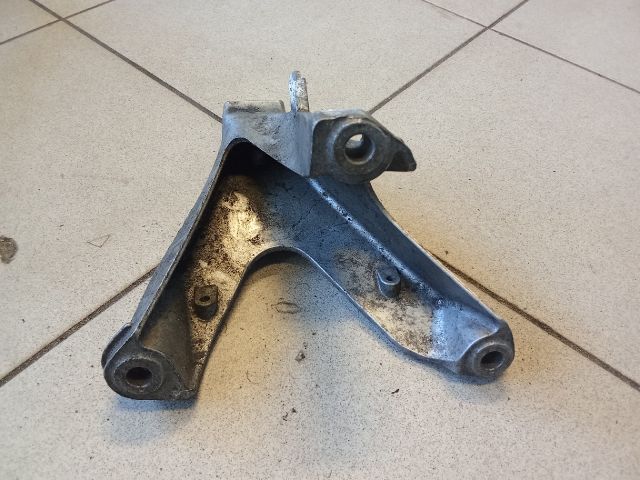 bontott AUDI A4 B6 Motor Tartó Bak (Pozíciófüggetlen)