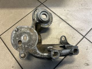 bontott AUDI A4 B6 Motor Tartó Bak (Pozíciófüggetlen)