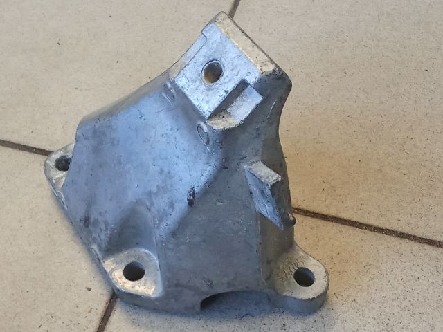 bontott AUDI A4 B6 Motor Tartó Bak (Pozíciófüggetlen)