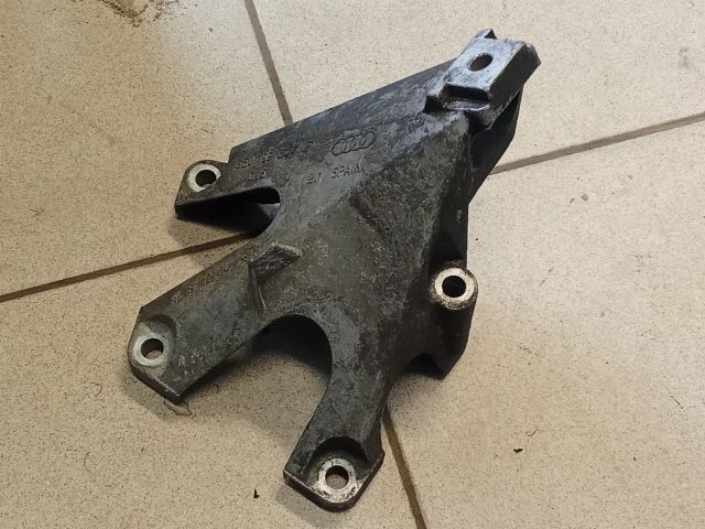 bontott AUDI A4 B6 Motor Tartó Bak (Pozíciófüggetlen)
