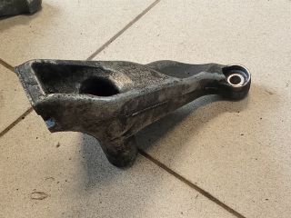 bontott AUDI A4 B6 Motor Tartó Bak (Pozíciófüggetlen)