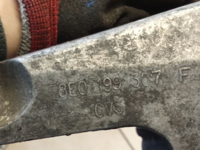 bontott AUDI A4 B6 Motor Tartó Bak (Pozíciófüggetlen)