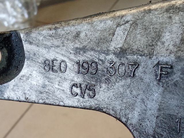 bontott AUDI A4 B6 Motor Tartó Bak (Pozíciófüggetlen)