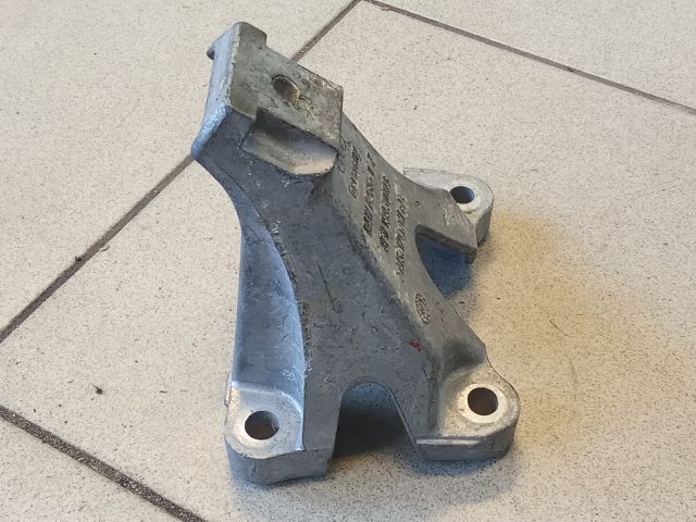 bontott AUDI A4 B6 Motor Tartó Bak (Pozíciófüggetlen)