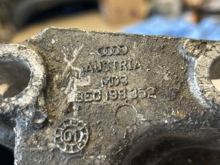bontott AUDI A4 B6 Motor Tartó Bak (Pozíciófüggetlen)