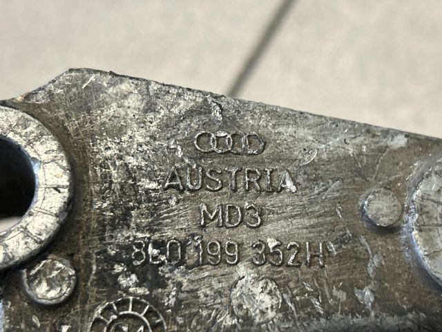 bontott AUDI A4 B6 Motor Tartó Bak (Pozíciófüggetlen)