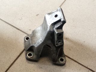bontott AUDI A4 B6 Motor Tartó Bak (Pozíciófüggetlen)