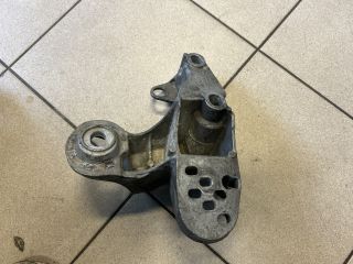bontott AUDI A4 B6 Motor Tartó Bak (Pozíciófüggetlen)