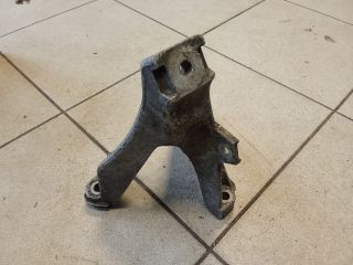 bontott AUDI A4 B6 Motor Tartó Bak (Pozíciófüggetlen)