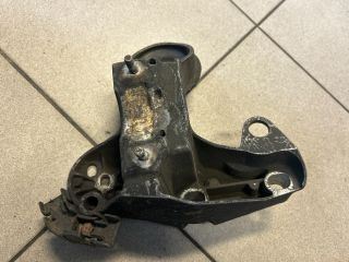 bontott AUDI A4 B6 Motor Tartó Bak (Pozíciófüggetlen)